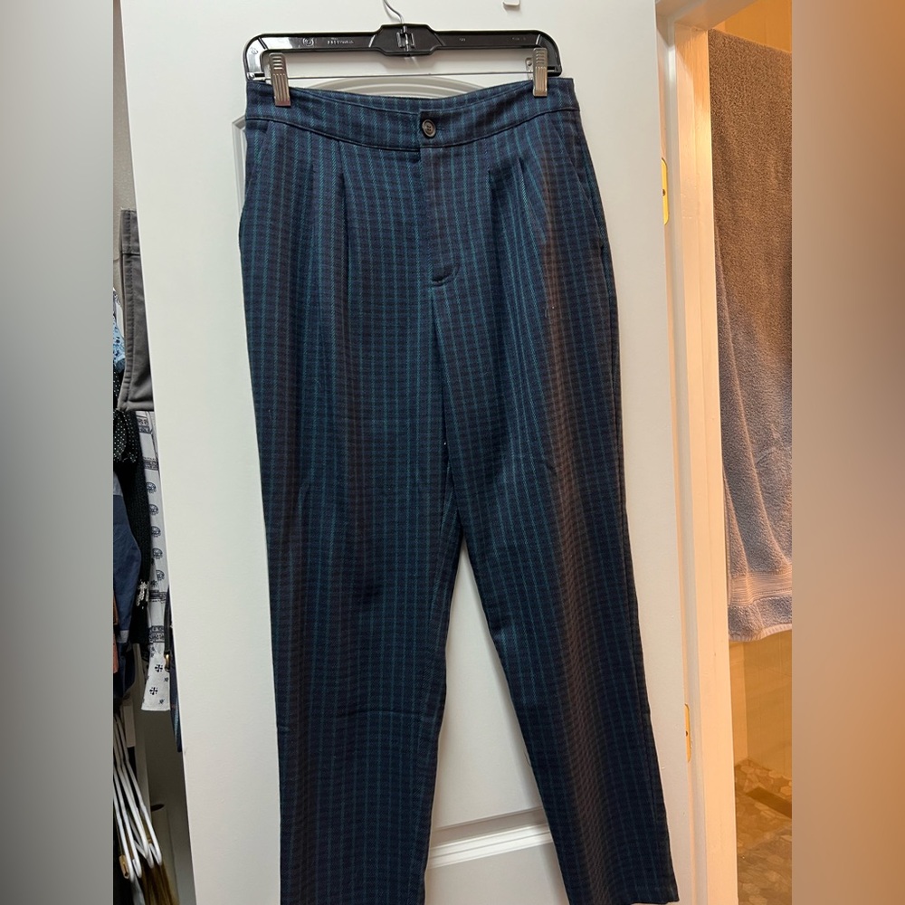 NWOT Women’s High waisted dress pants - medium